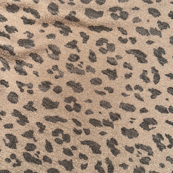 Women’s Abercrombie & Fitch top - Picture 4 of 4